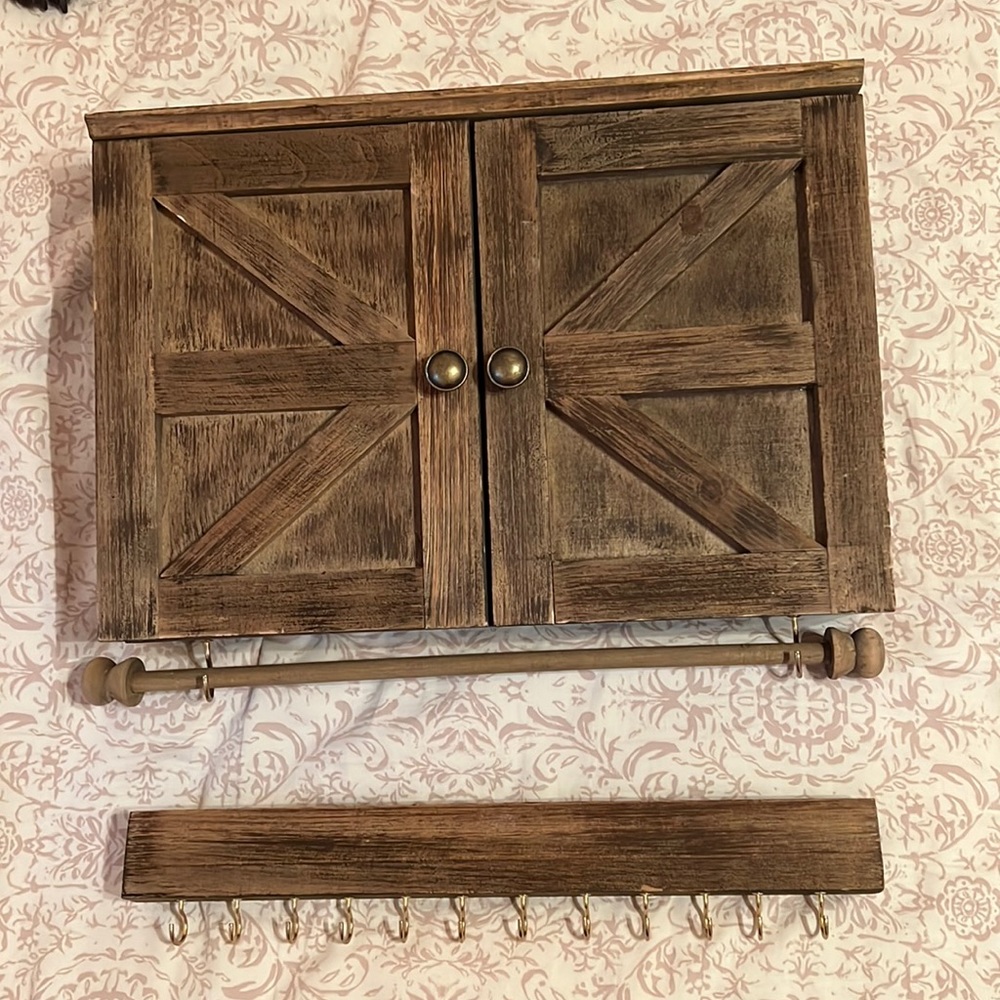 Jewelry holder